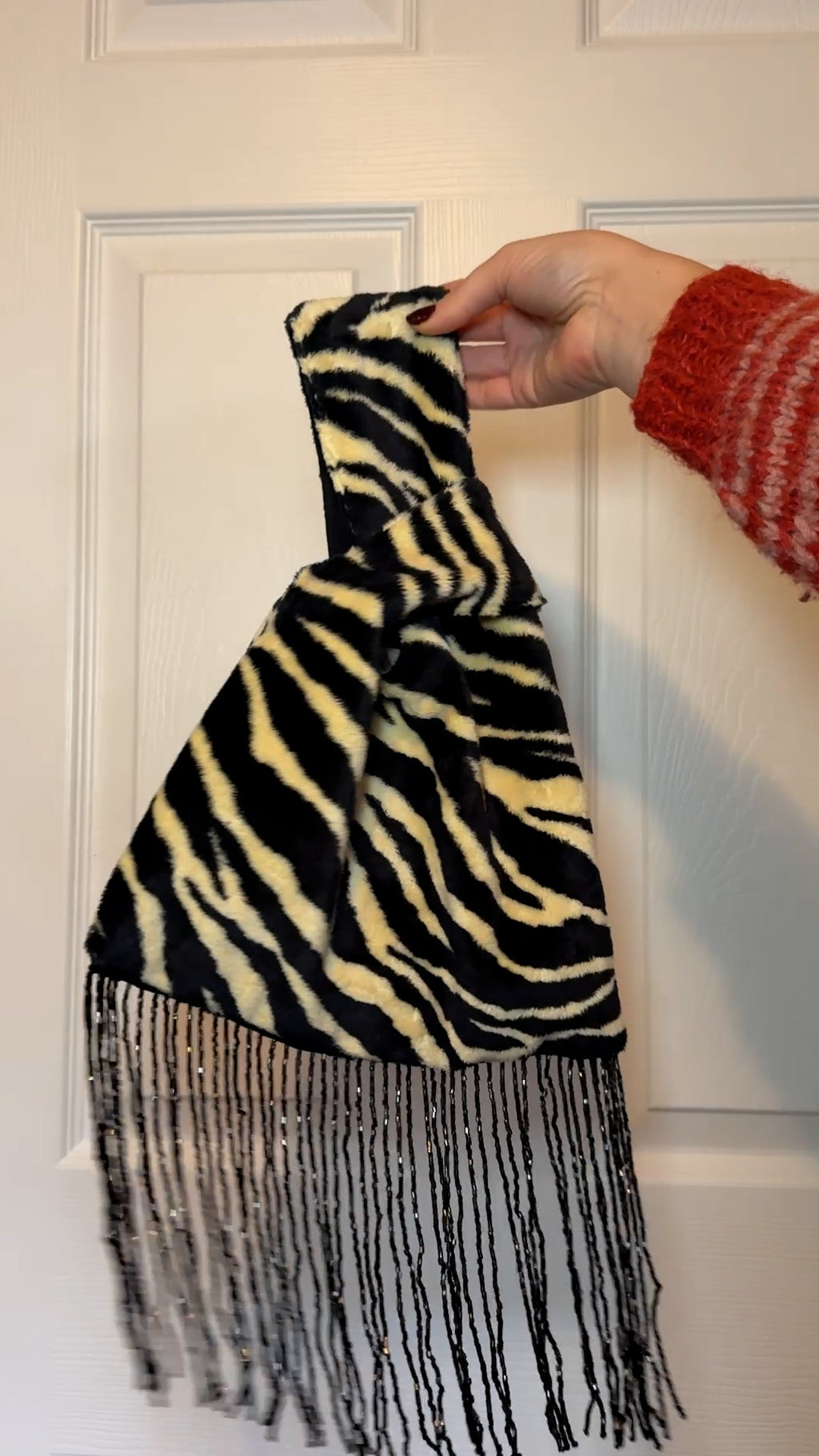 Zebra Girl 01 | Knot Bag