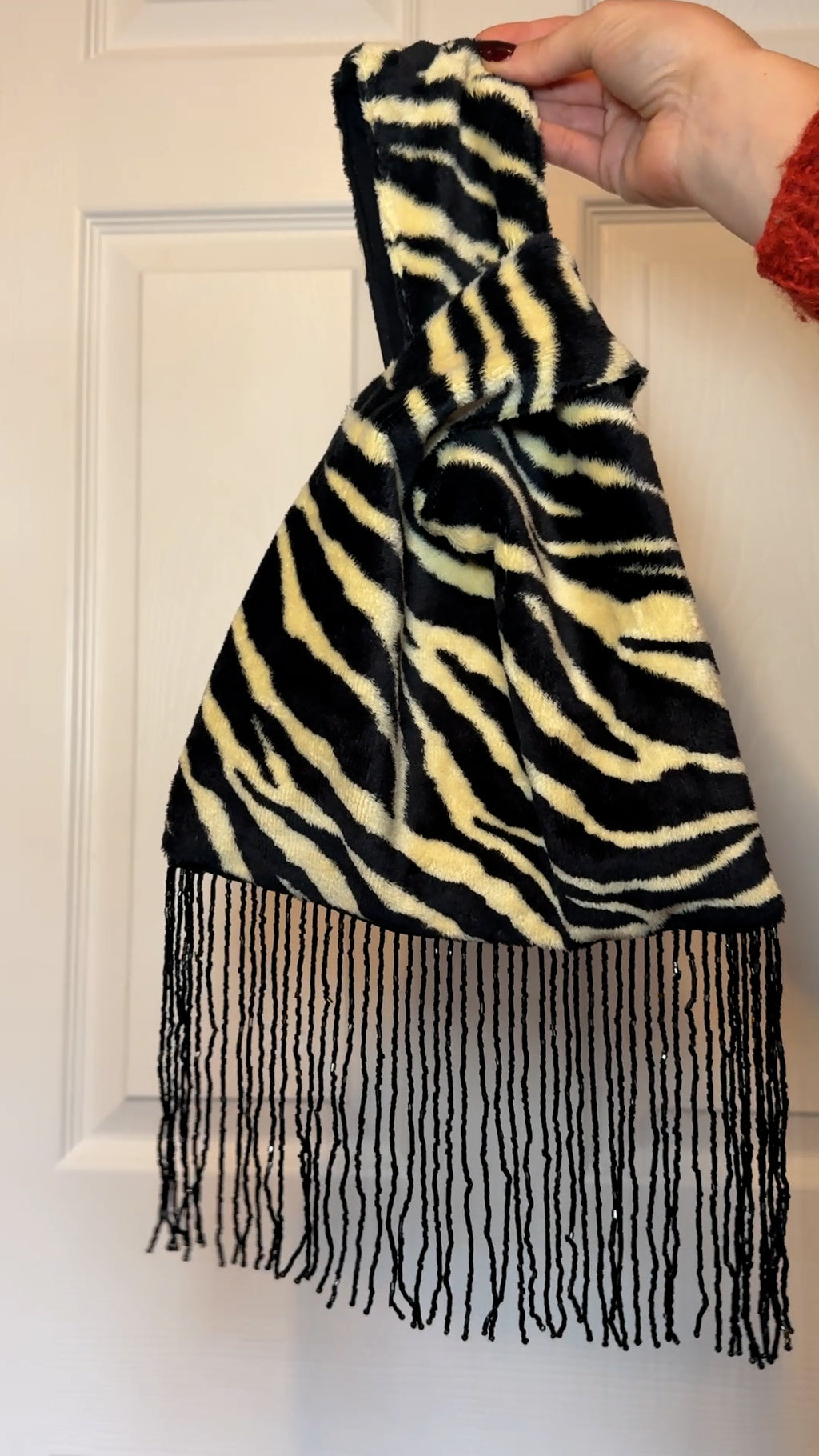 Zebra Girl 01 | Knot Bag